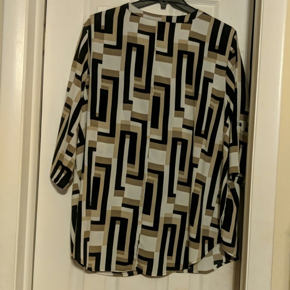 Clothes - Picture 2 of 3